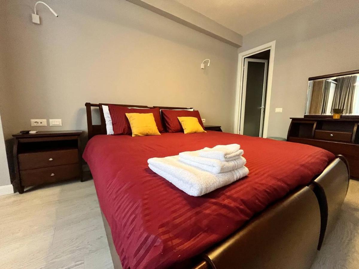 Flat 86 - Explore The Heart Of Тирана Екстер'єр фото