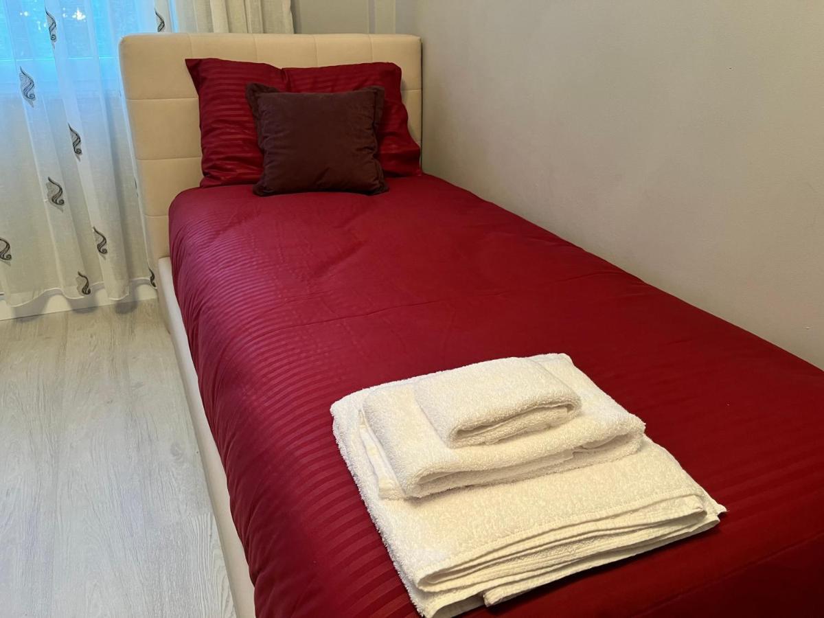 Flat 86 - Explore The Heart Of Тирана Екстер'єр фото
