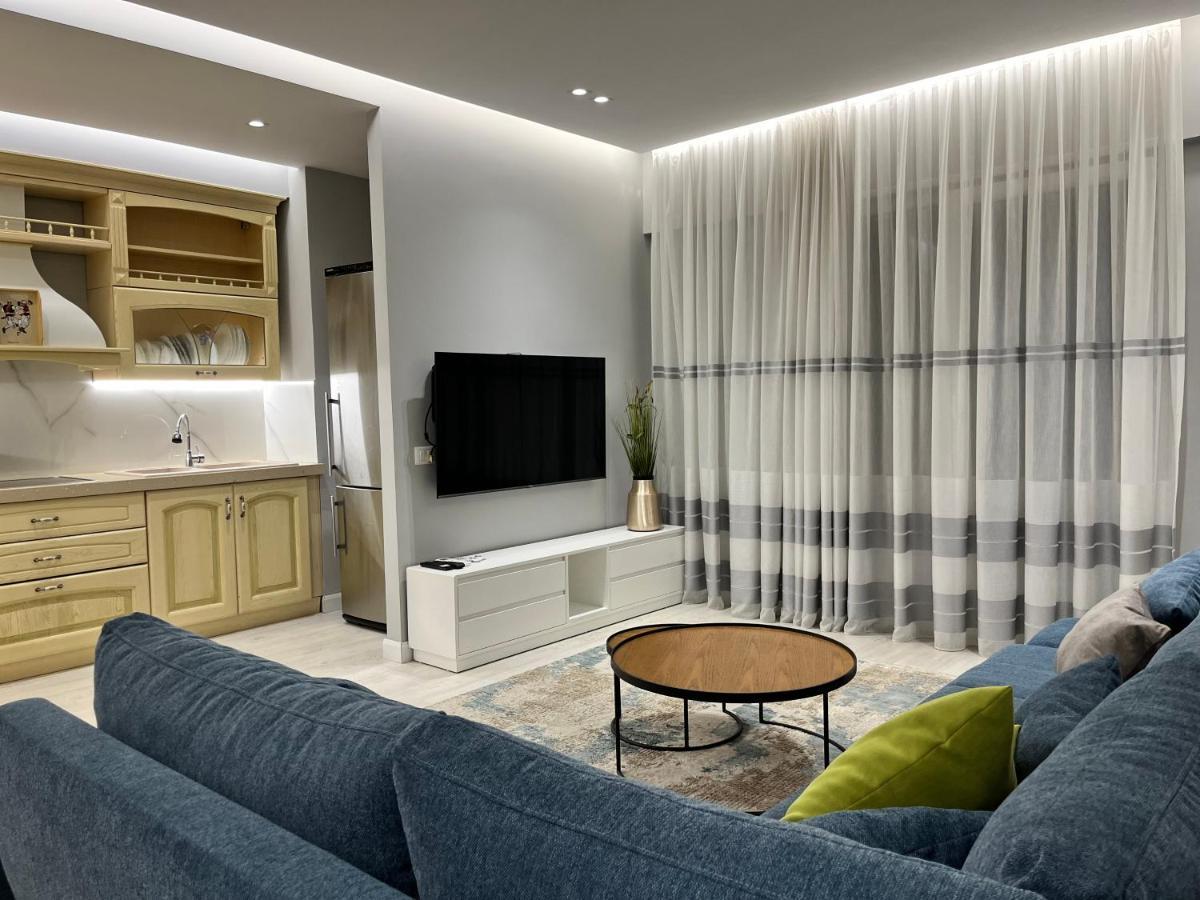 Flat 86 - Explore The Heart Of Тирана Екстер'єр фото