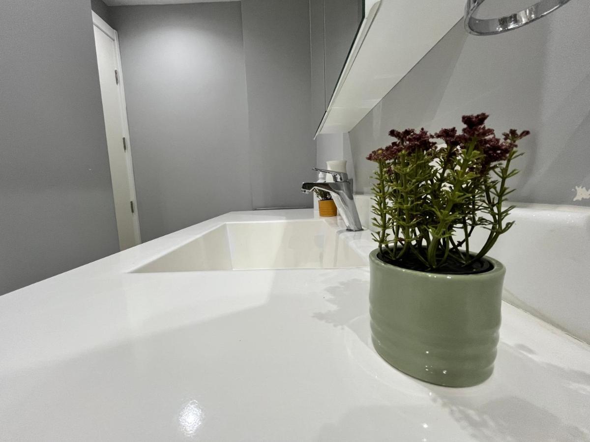 Flat 86 - Explore The Heart Of Тирана Екстер'єр фото