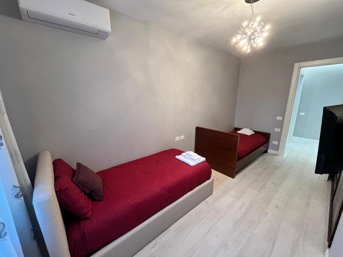Flat 86 - Explore The Heart Of Тирана Екстер'єр фото