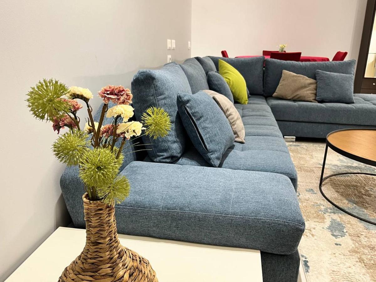 Flat 86 - Explore The Heart Of Тирана Екстер'єр фото